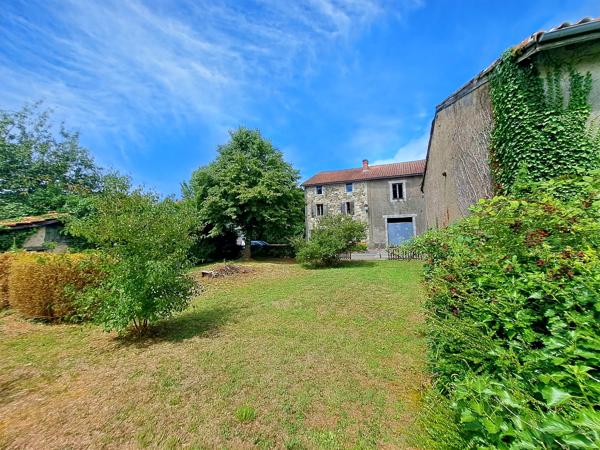 Maison à vendre à Roumazières-Loubert (16270) - Charente