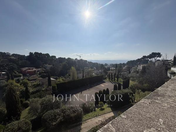 Appartement T3 rénové avec terrasse – Résidence avec piscine et tennis, Aix-en-Provence Nord