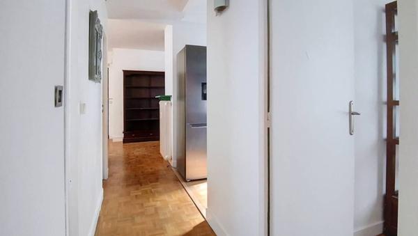 Appartement à louer 3 pièces de 57 m²