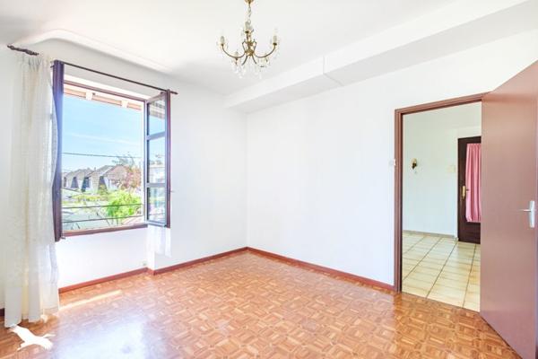Appartement à vendre |                                       Vaulx-en-Velin |                                        3 pièces  |  76 m²