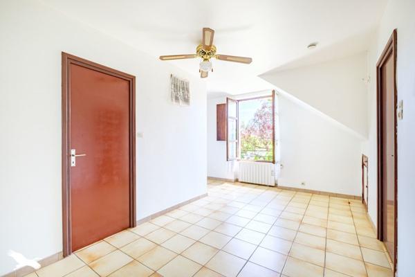 Appartement à vendre |                                       Vaulx-en-Velin |                                        3 pièces  |  76 m²