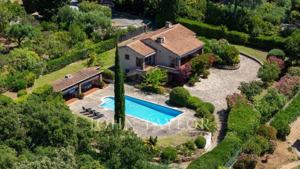 La Croix-Valmer – Charme provençal et calme absolu à pied du centre