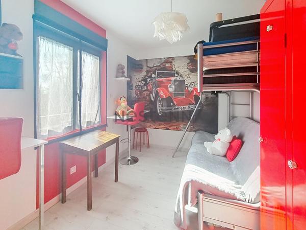 MAISON COMTEMPORAINE A MONNAIE 5 PIECES 123 m2 AVEC GARAGE ET JARDIN CLOS