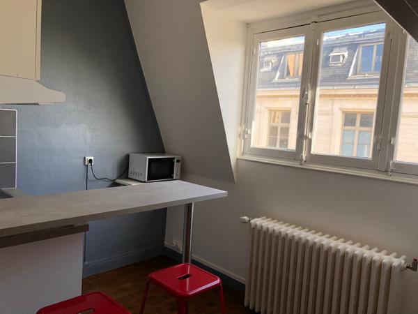 STUDIO MEUBLE POITIERS - 1 pièce(s) - 13.26 m2