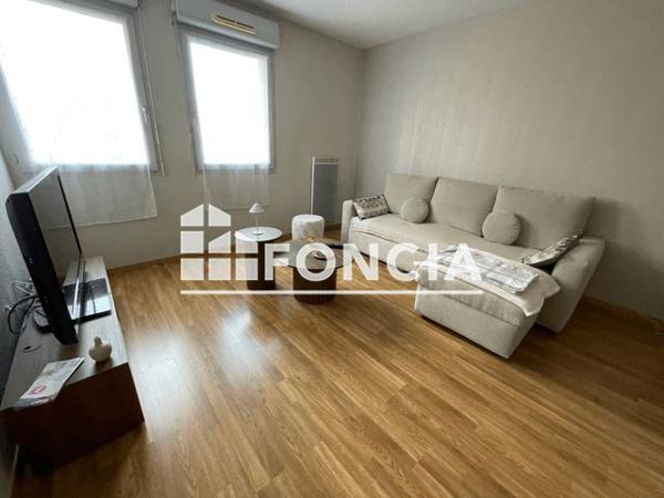 Location Appartement 2 pièces 46 m² - 100 AV. JEAN BRU Agen 47000