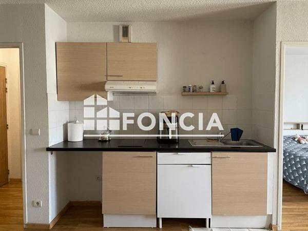 Location Appartement 2 pièces 46 m² - 100 AV. JEAN BRU Agen 47000