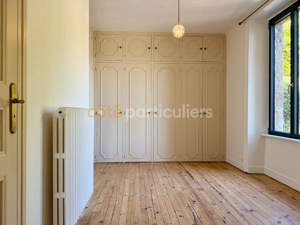 Vente
                Maison170 m² - 7 Pièces -
                    CONDE SUR VIRE (50890)
