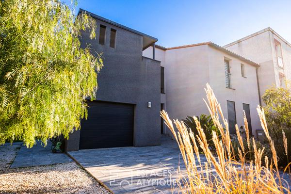 Villa contemporaine en première ligne, sublime vue mer
