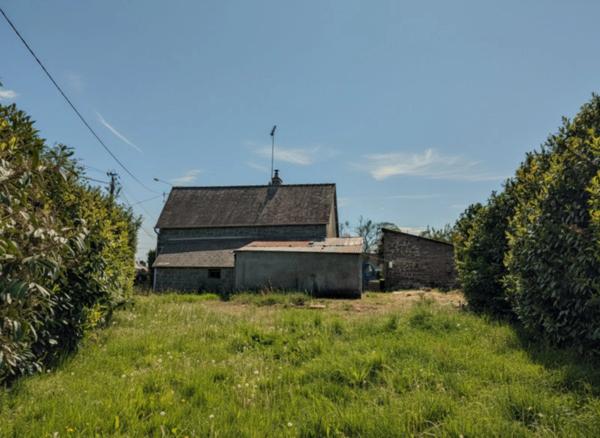 Maison en pierres rénovée (2022) 4 pièces – Terrain de 3 700 m² – Louvigné-du-Désert