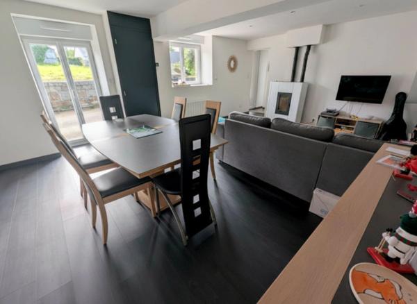 Maison en pierres rénovée (2022) 4 pièces – Terrain de 3 700 m² – Louvigné-du-Désert