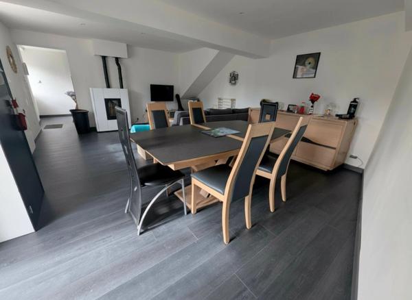 Maison en pierres rénovée (2022) 4 pièces – Terrain de 3 700 m² – Louvigné-du-Désert