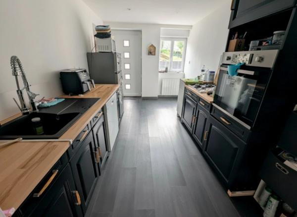 Maison en pierres rénovée (2022) 4 pièces – Terrain de 3 700 m² – Louvigné-du-Désert