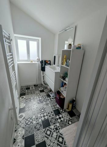 Maison en pierres rénovée (2022) 4 pièces – Terrain de 3 700 m² – Louvigné-du-Désert