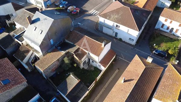 Maison Coeur de bourg - SAINTE FLAIVE DES LOUPS - 4 chambres - 132 m2