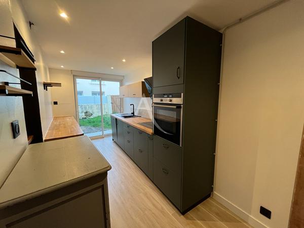 Maison Coeur de bourg - SAINTE FLAIVE DES LOUPS - 4 chambres - 132 m2