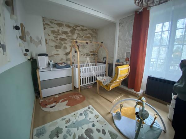 Maison Coeur de bourg - SAINTE FLAIVE DES LOUPS - 4 chambres - 132 m2