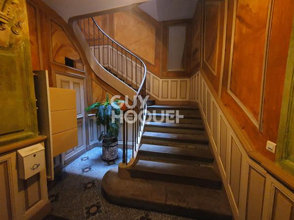 A vendre à PERPIGNAN (66000) Place de la République - Immeuble R+5