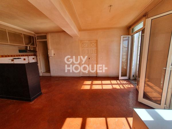 A vendre à PERPIGNAN (66000) Place de la République - Immeuble R+5