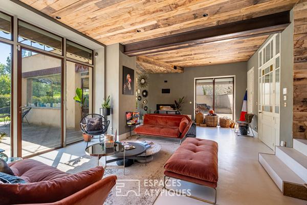 Ancienne dépendance avec extension contemporaine