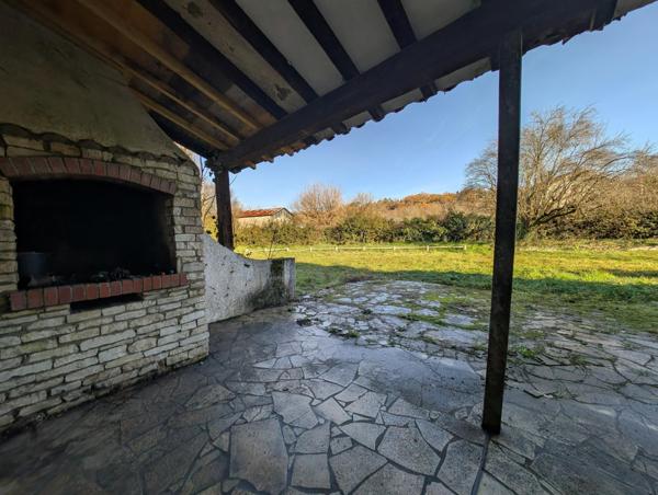 Garage 80 m² avec jardin