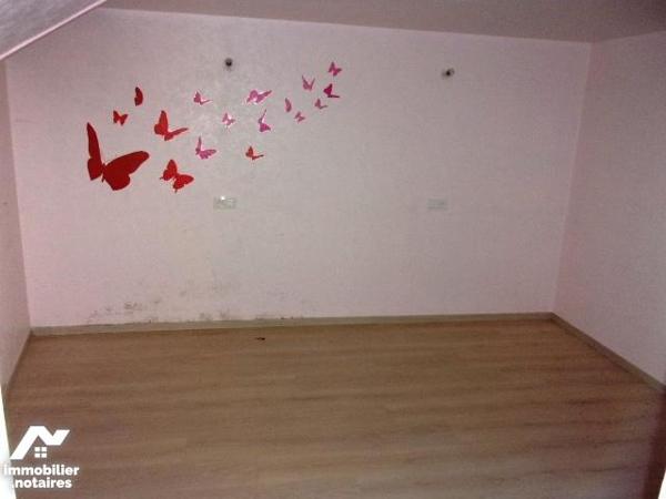 PUTANGES:  centre ville: Maison en pierres 4 chambres