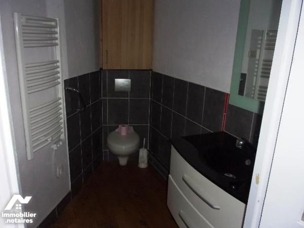 PUTANGES:  centre ville: Maison en pierres 4 chambres