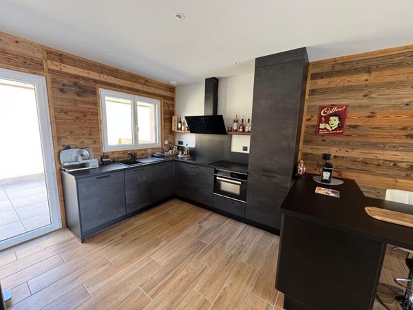 Égat (66120) Magnifique chalet de 75m2 habitable avec grand garage