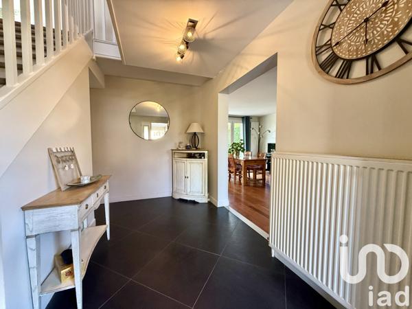 Maison à vendre 7 pièces 178 m² Voisins-le-Bretonneux