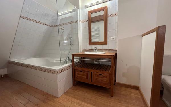 Maison à louer    5 pièces •  Charbonnières