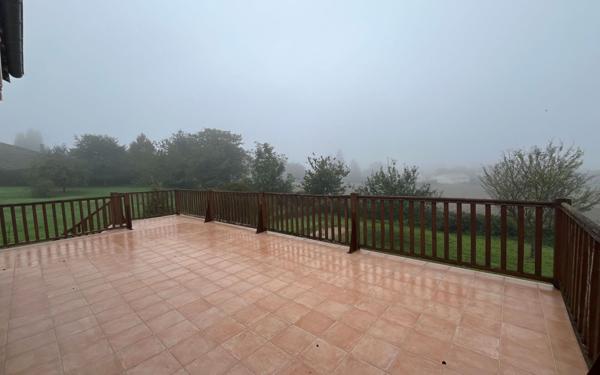 Maison à louer    5 pièces •  Charbonnières