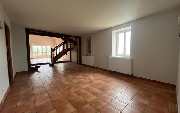 Maison à louer    5 pièces •  Charbonnières