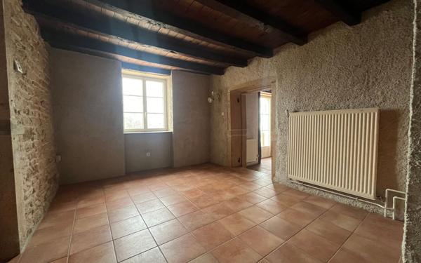 Maison à louer    5 pièces •  Charbonnières