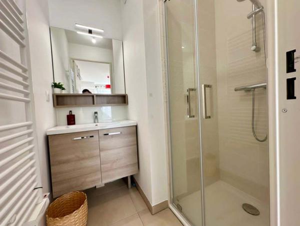 APPART T4 TERRASSE PLEIN SUD