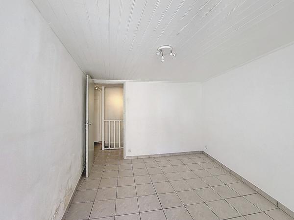 Volx, maison de village 63m², 2 pièces plus combles aménagées