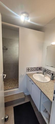 Appartement T1  MEUBLE avec garage proche FAC