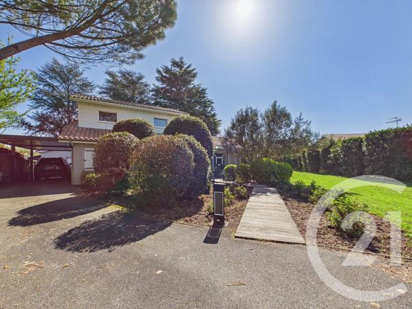 Maison à vendre  5 pièces - 155 m 2   VILLENAVE D ORNON  - 33