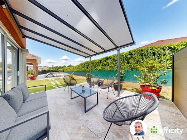 Maison
         7 pièces
        - 186 m² Exclusivité 349 000 € *