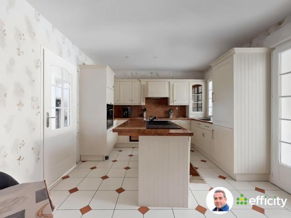 Maison
         7 pièces
        - 186 m² Exclusivité 349 000 € *