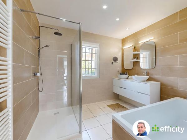 Maison
         7 pièces
        - 186 m² Exclusivité 349 000 € *