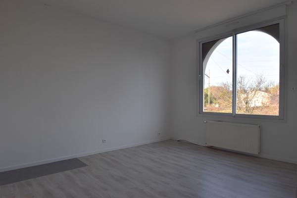 Montauban (82000) MAISON T7 170 m² env 1800 m² de terrain