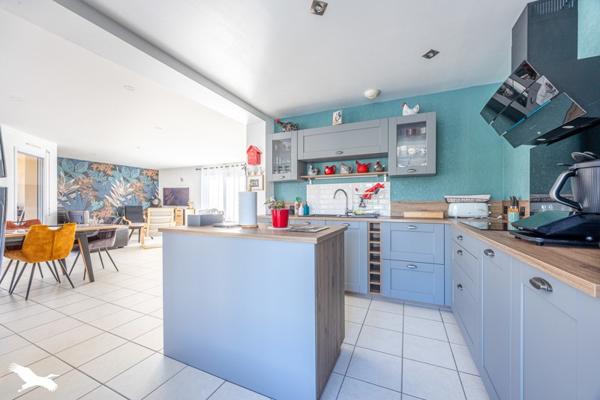 Maison à vendre |  Sauzé-Vaussais |  6 pièces | 155 m²