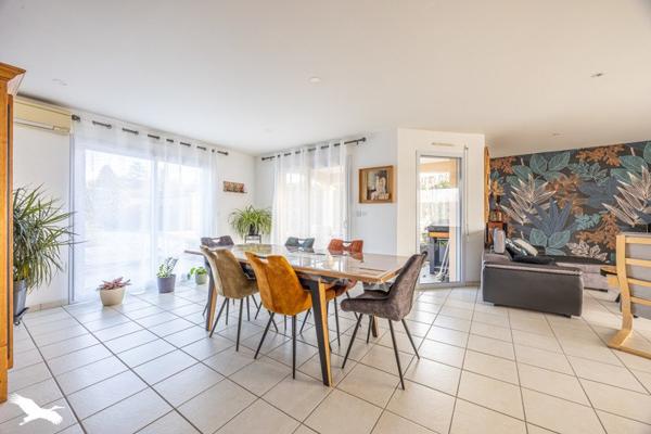 Maison à vendre |  Sauzé-Vaussais |  6 pièces | 155 m²