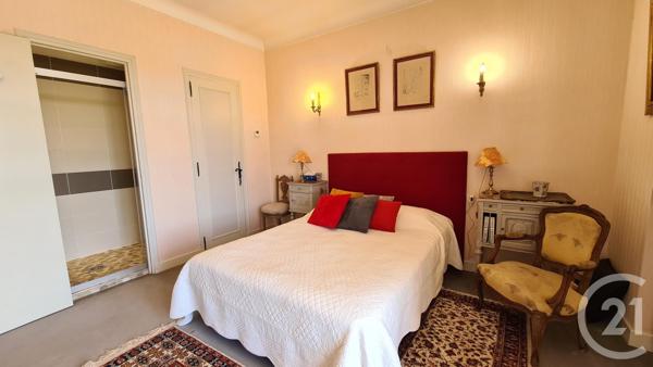 Maison à vendre  8 pièces - 260 m 2   SARLAT LA CANEDA  - 24