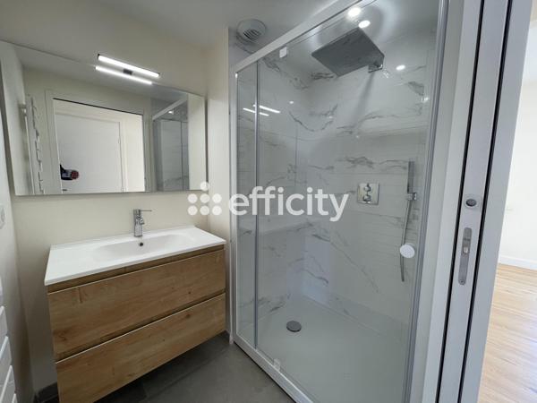 Appartement
         4 pièces
        - 124 m² Bien prestige 1 190 000 € *