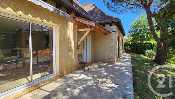 Maison à vendre  10 pièces - 264,30 m 2   SARLAT LA CANEDA  - 24