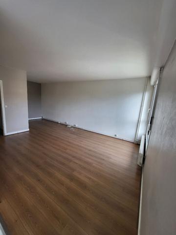 Grand Studio meublé - Marly le Roi quartier Gare