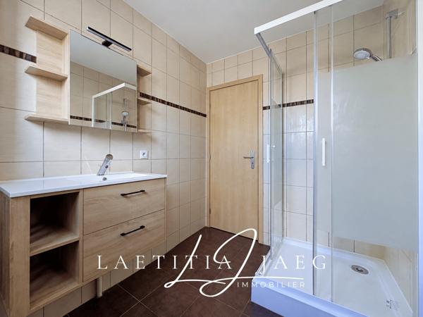 FEGERSHEIM – APPARTEMENT 3 PIÈCES – 74 M² – 2 CHAMBRES – 2 PARKINGS – 2 CAVES