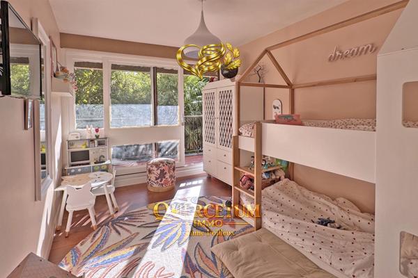 'COCOTIER FLAMBOYANT' : Appartement rénové 4 pièces 75 m² - 2 chambres - terrasse - balcon filant