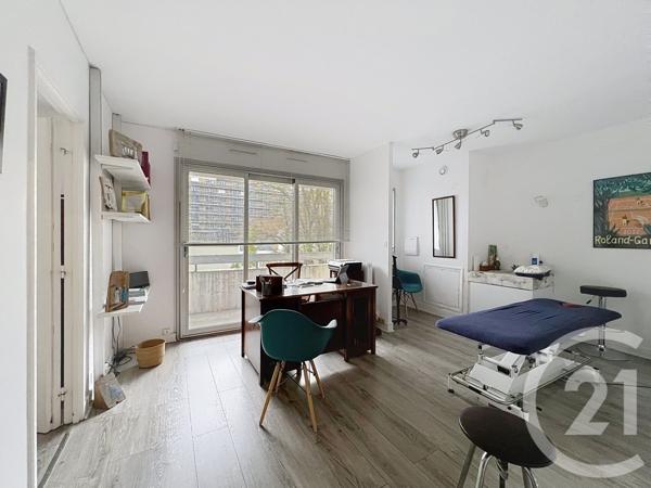 Appartement F2 à vendre  2 pièces - 41,79 m2 PARIS - 75015