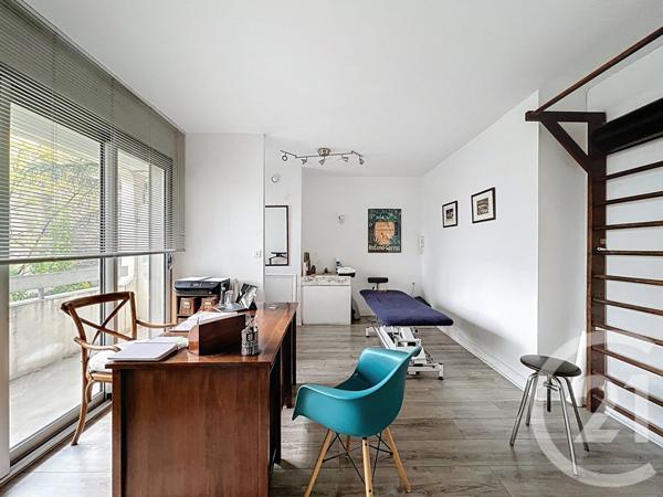 Appartement F2 à vendre  2 pièces - 41,79 m2 PARIS - 75015